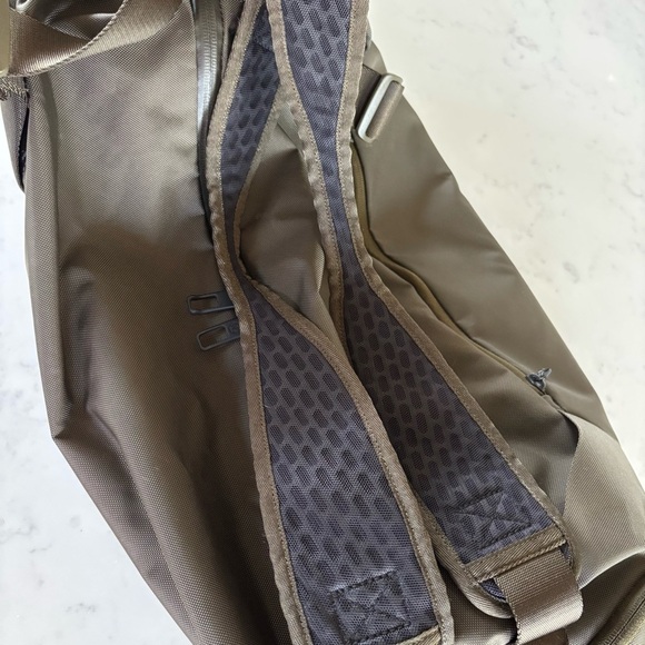 Lululemon Dark Green Duffle Bag - Picture 5 of 16